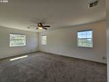 2750 Booth Ave - Photo 18