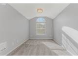 19159 Yamhill St - Photo 18
