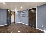 947 R St - Photo 23