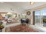 1385 Laurel Ct - Photo 11