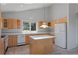935 7th St - Photo 13