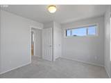 935 7th St - Photo 25