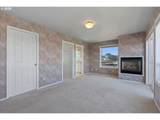 935 7th St - Photo 32