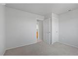 935 7th St - Photo 39