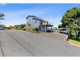 935 7th St - Photo 45