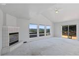 935 7th St - Photo 9