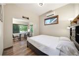 709 Fourth Plain Blvd - Photo 11
