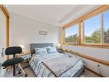 5035 Ridge Dr - Photo 24