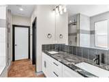 550 8TH Ave - Photo 3