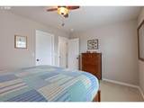 5248 Voyage Ave - Photo 21