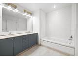 1025 Couch St - Photo 20