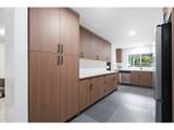 7185 Leslie St - Photo 15