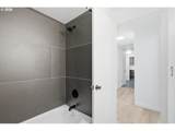 7185 Leslie St - Photo 25