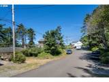 2743 Neptune Ave - Photo 10