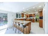 425 Stonegate St - Photo 18
