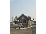 402 River St - Photo 7