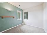 245 St James Pl - Photo 17