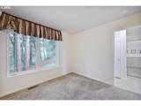 245 St James Pl - Photo 9