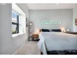 1025 Couch St - Photo 30