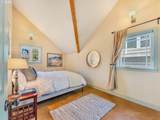 8917 Spindrift Ln - Photo 19