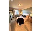 2749 Heather St - Photo 18