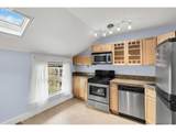 1104 Columbia St - Photo 10