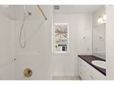 1703 Clinton St - Photo 24