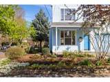 1703 Clinton St - Photo 3