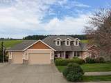 521 Mt Mazama St - Photo 1