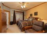 521 Mt Mazama St - Photo 12