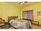 521 Mt Mazama St - Photo 18
