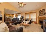 521 Mt Mazama St - Photo 5