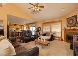 521 Mt Mazama St - Photo 8