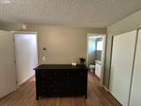 1766 Berwin Ln - Photo 16