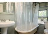 1210 Daniels St - Photo 24