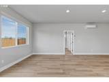 618 34TH St - Photo 17