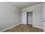 618 34TH St - Photo 29