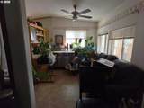 921 Vining St - Photo 4