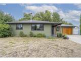 320 11TH St - Photo 1