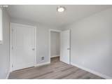 256 Douglas St - Photo 32