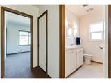 1350 Ivy St - Photo 18
