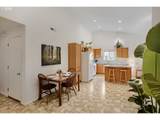 912 Twelfth St - Photo 12