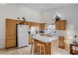 912 Twelfth St - Photo 9