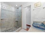 17243 Oatfield Rd - Photo 17
