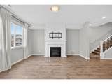 2081 Silverstone Dr - Photo 16