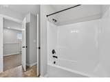 2081 Silverstone Dr - Photo 38
