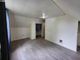 347 Oak St - Photo 17