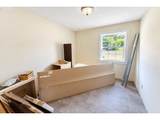 144 Duane St - Photo 24