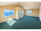 144 Duane St - Photo 8