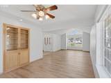 738 Roosevelt St - Photo 9